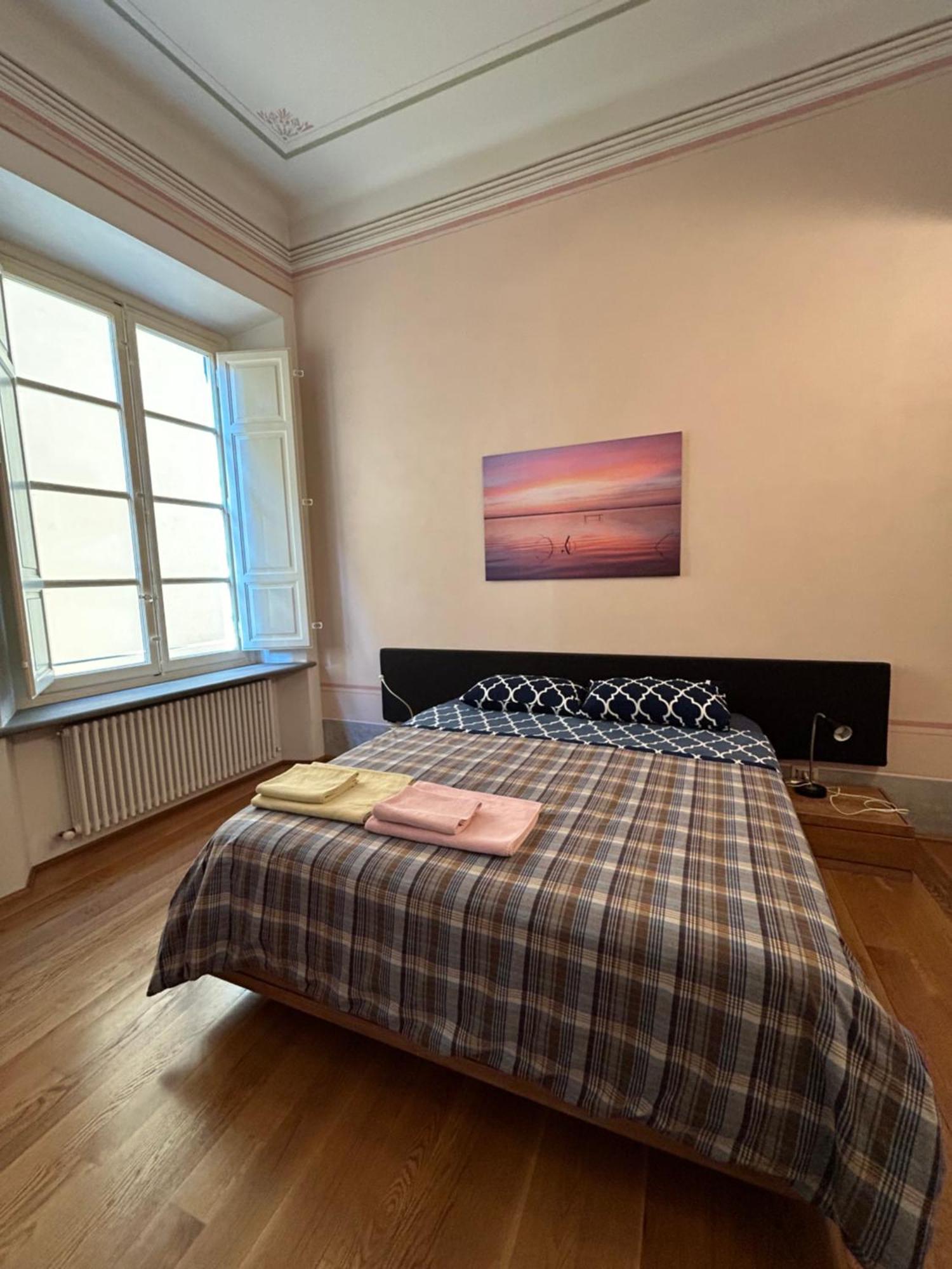 Puccini's Home, Elegant In Piazza Puccini Apartment